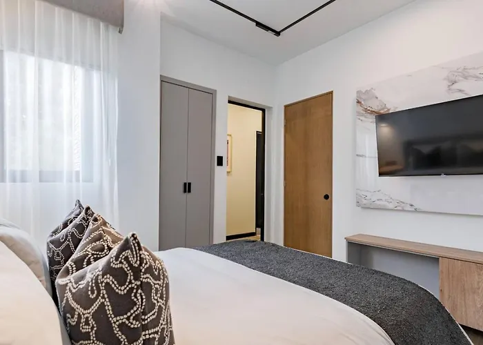 Spacious Group Getaway With Private Terrace And Grill Hébergement de vacances