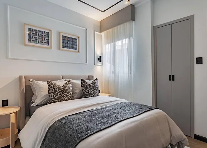 Spacious Group Getaway With Private Terrace And Grill Hébergement de vacances *