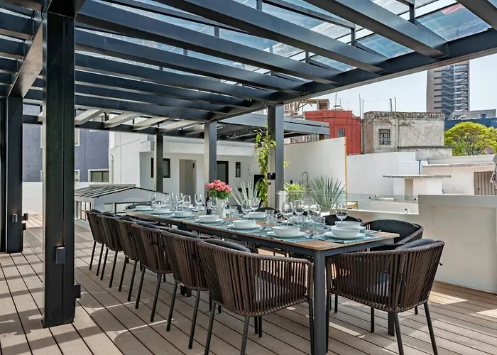 Spacious Group Getaway With Private Terrace And Grill Hébergement de vacances